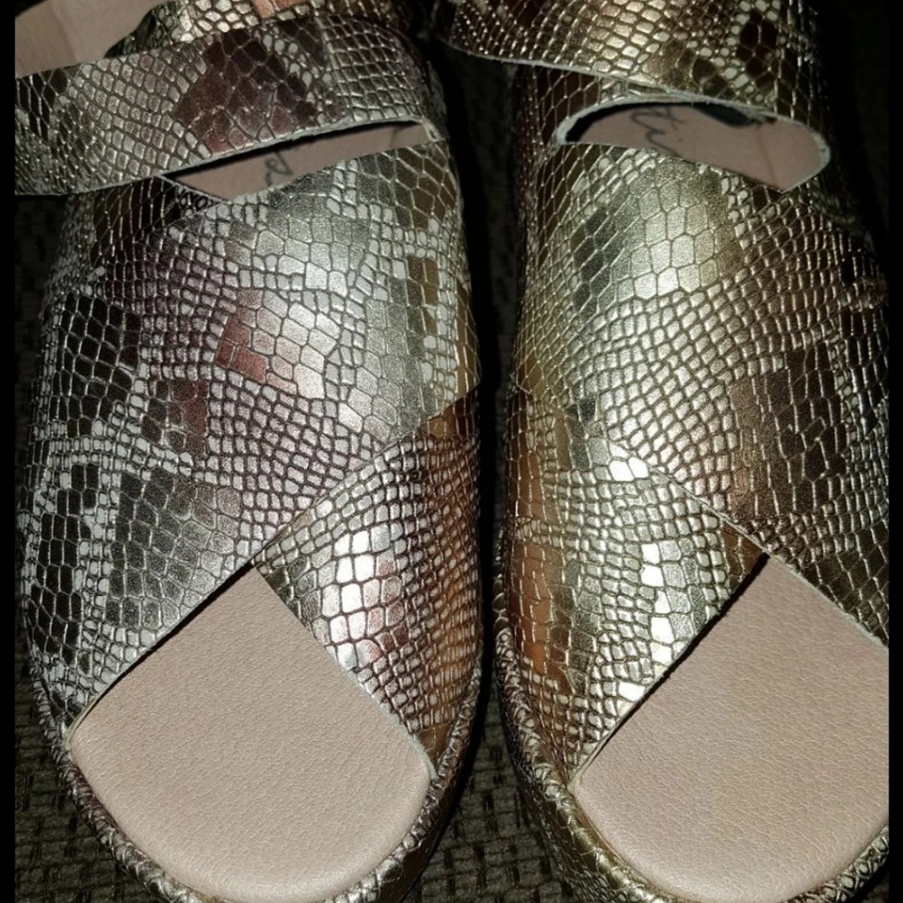 Matisse "Runaway" Leather Ankle Strap Sandal